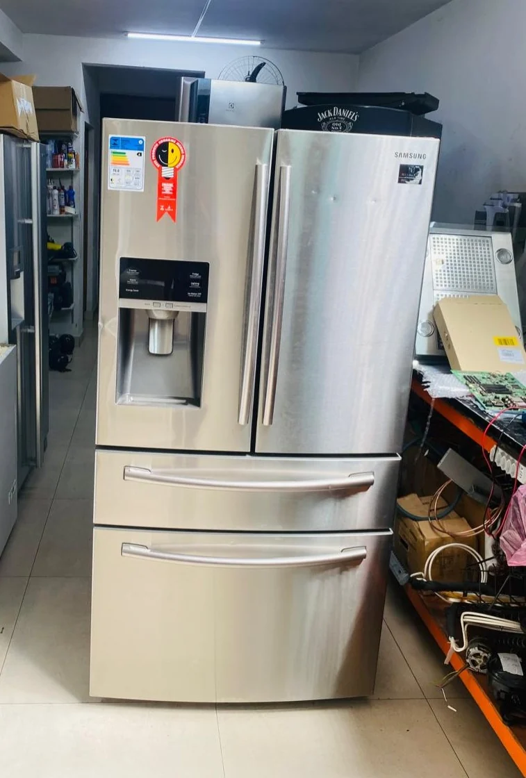 Geladeira Samsung French Door na oficina